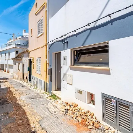 Hidden Gem In The Center Of *